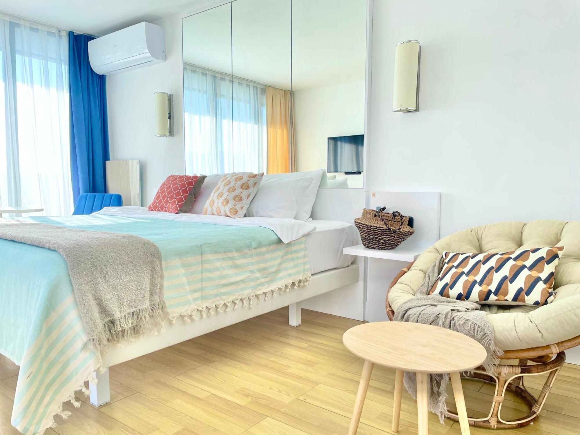 Sky Apartments Batumi Exterior photo